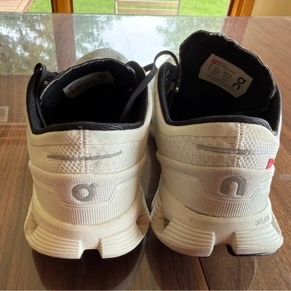 On Running White and Black Sneakers with Breathable Mesh - Picture 4 of 5